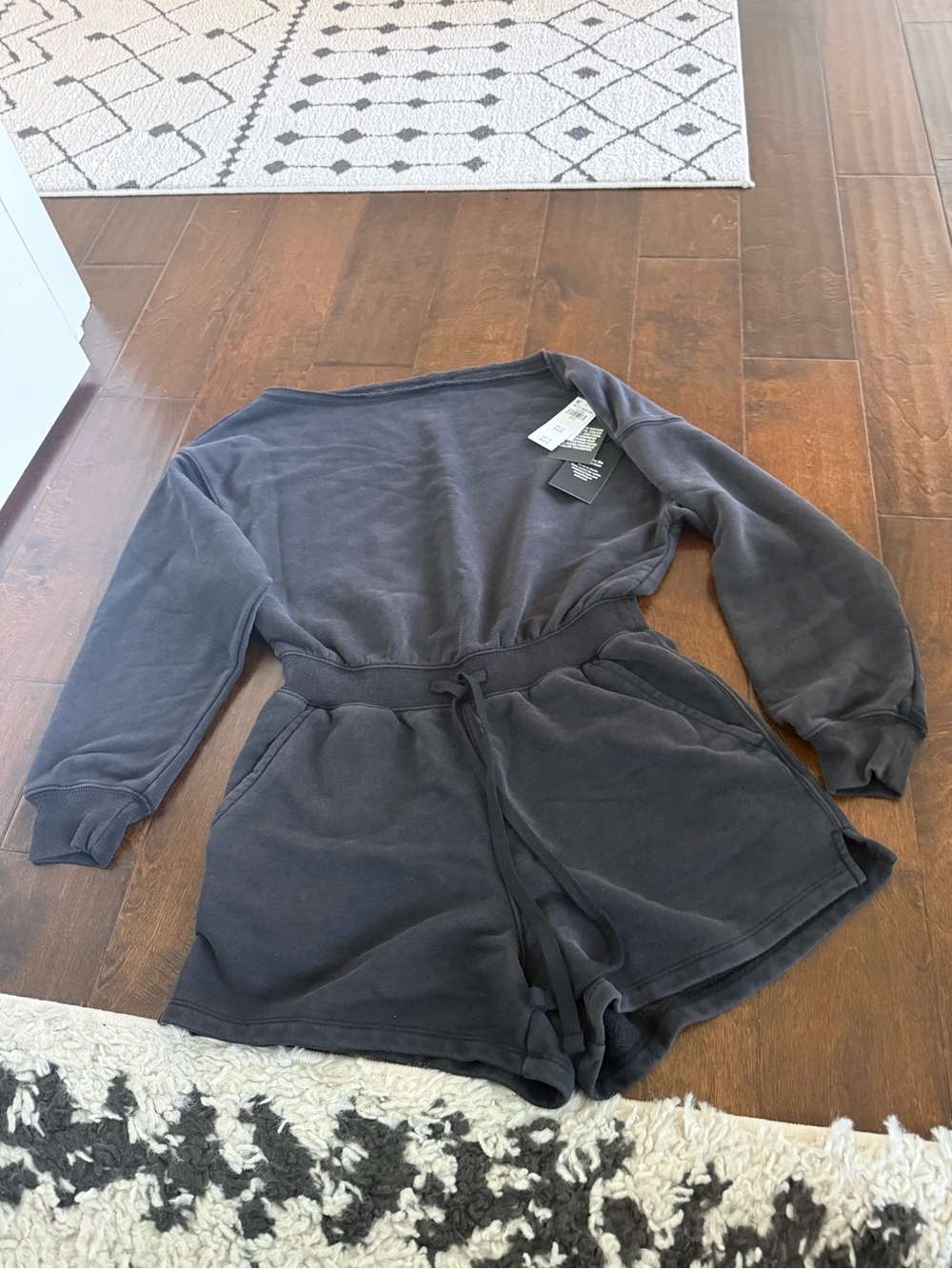 Abercrombie & Fitch Black Long-Sleeve off the shoulder Romper
